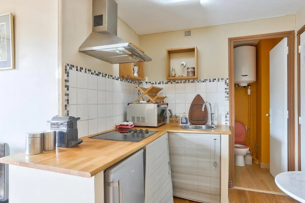 Lovely 1 Bedroom Near Sacre-Coeur Basilica Paříž